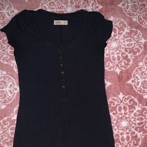 Black Hollister shirt